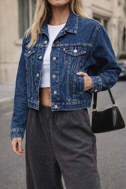 Levi’s Denim Jacket USA Vintage Y2K Blue Trucker Women Small